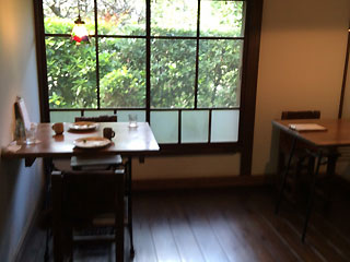 たけおごはん 店舗内装